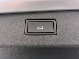 Volkswagen Tiguan - photo 12