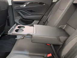 Volkswagen Tiguan - photo 14