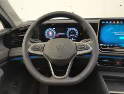 Volkswagen Tiguan - photo 17