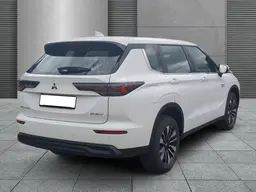 Mitsubishi Outlander - photo 3